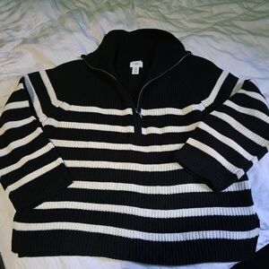 H&M Black and White Knit Zip-Up